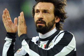 爱游戏登录-魔幻体育日，深圳男篮遭质疑，葡体签约法国杯，阿扎伦卡掘金赛场炸裂
